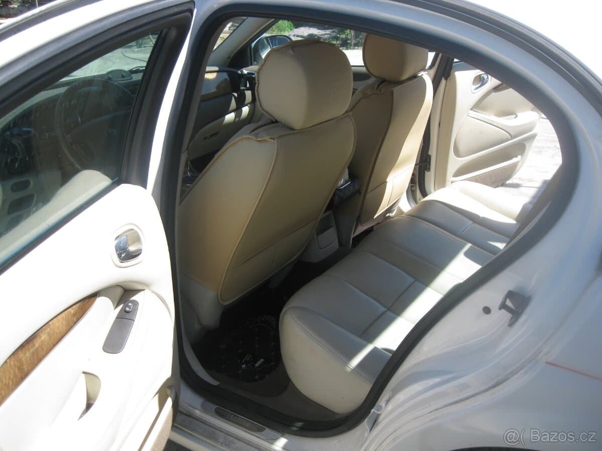 2006 Jaguar S-TYPE - 9