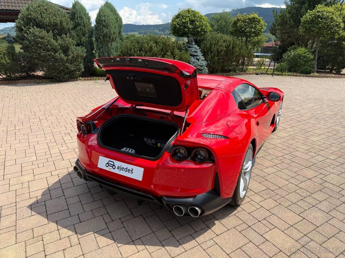 2022 Ferrari 812 - 9