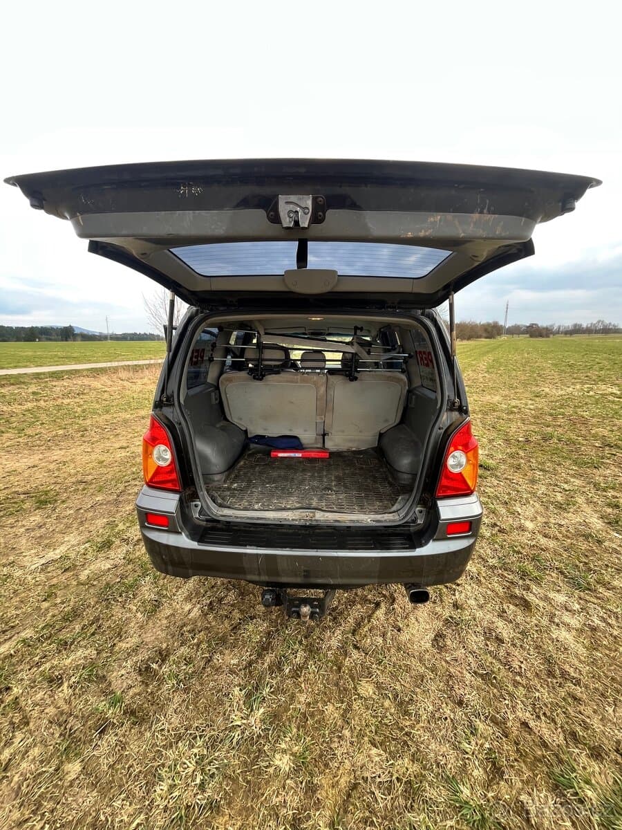 Hyundai TERRACAN - 9