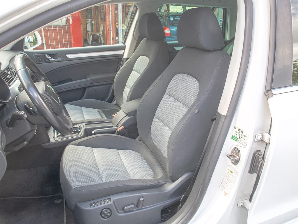 2013 Škoda SUPERB - 9