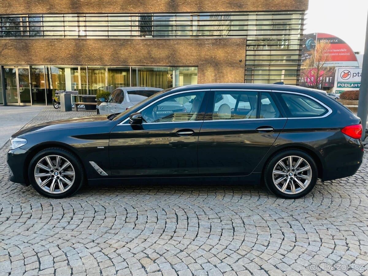 2019 BMW 5-SERIES - 9