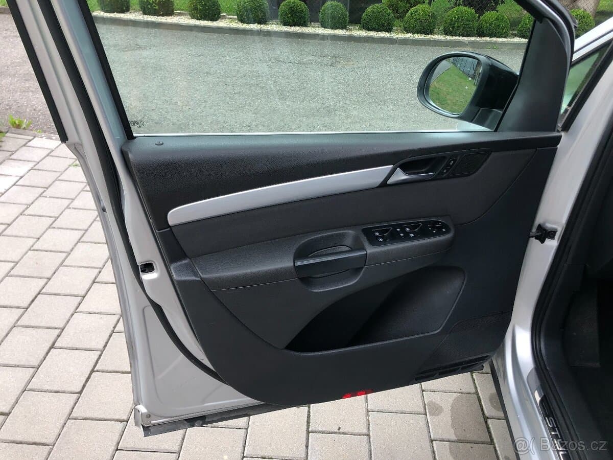 2012 Volkswagen SHARAN - 9
