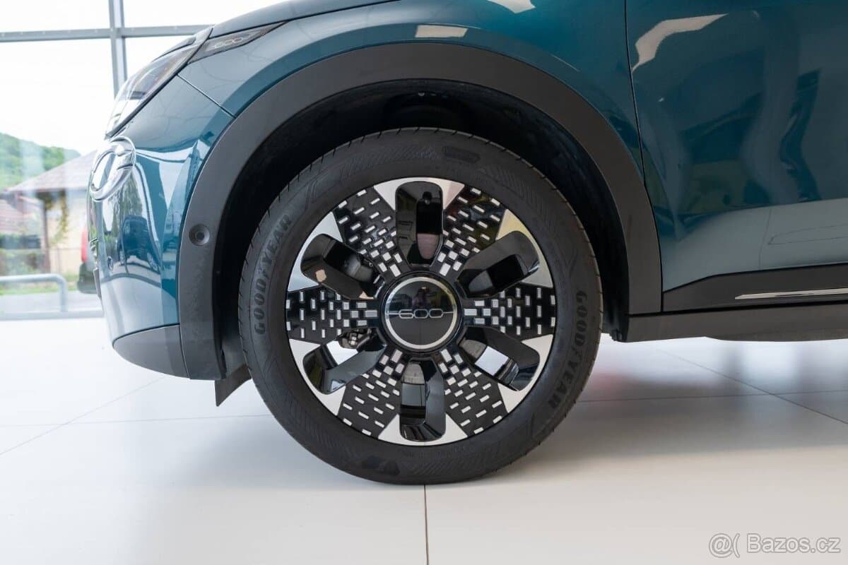 2024 Fiat 600 - 9