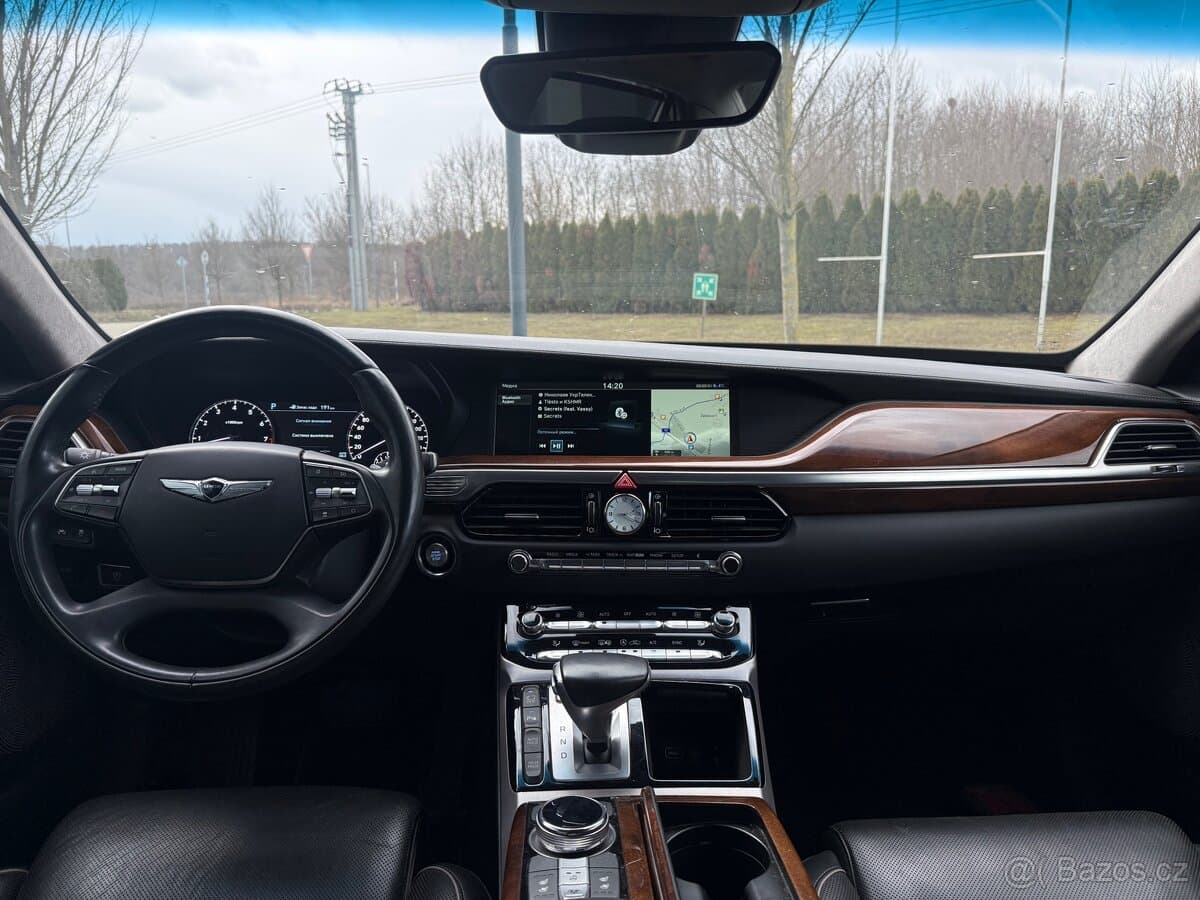 2017 Genesis G90 - 9