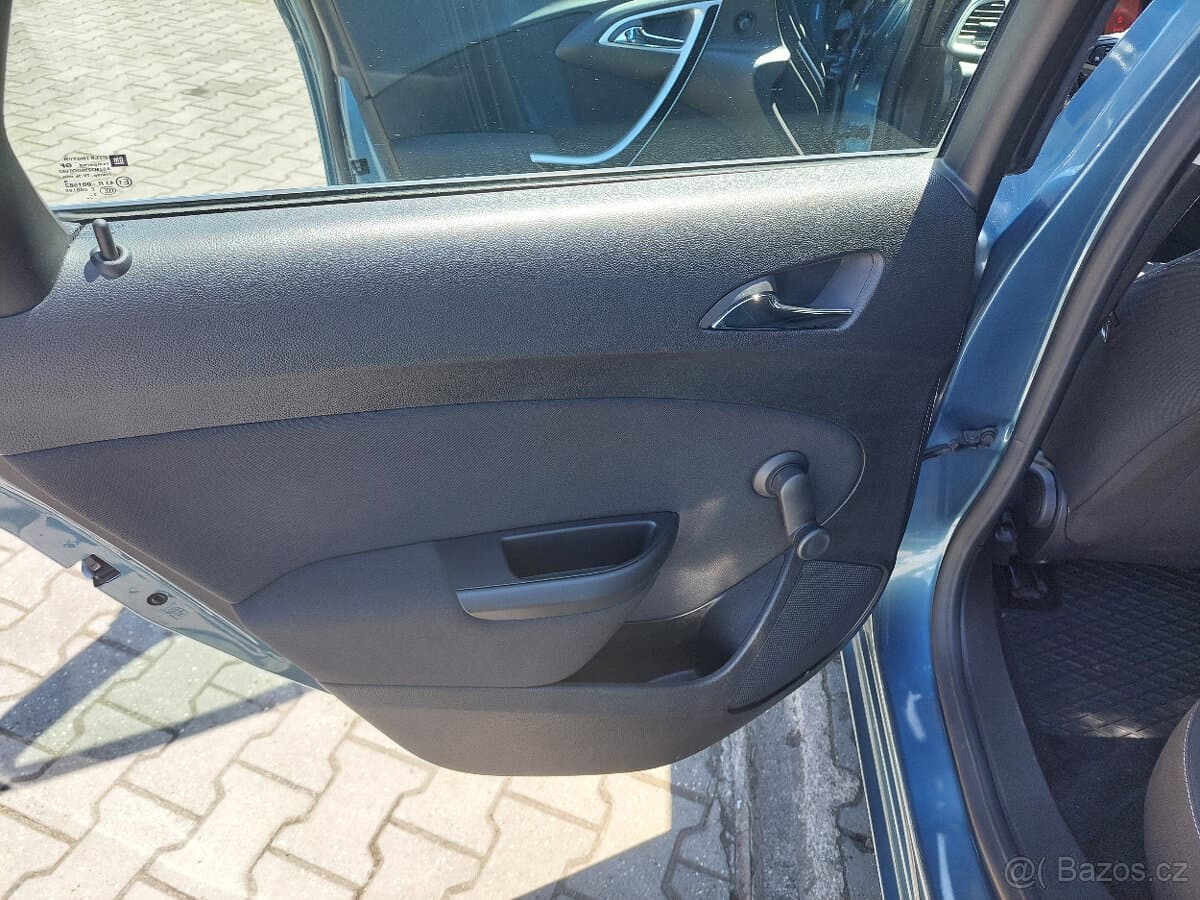 2013 Opel ASTRA - 9