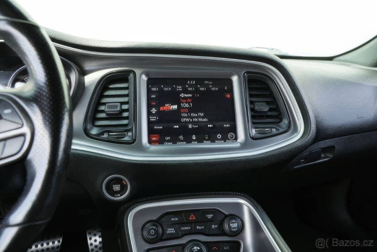 2020 Dodge CHALLENGER - 9