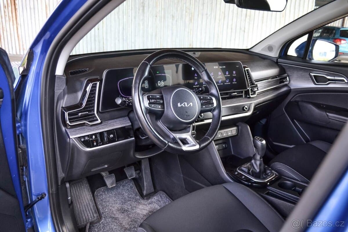 2022 Kia SPORTAGE - 9