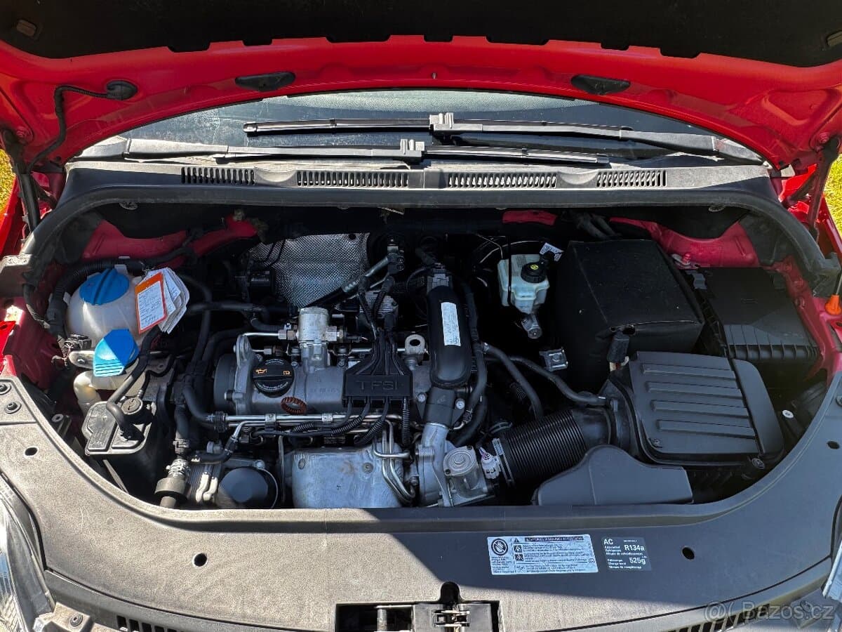 2010 Volkswagen GOLF - 9