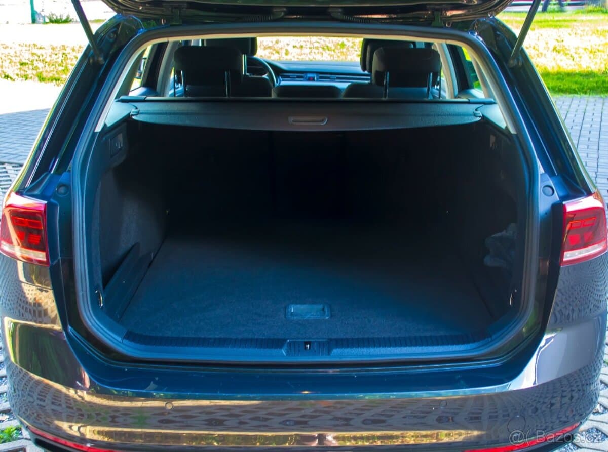 2020 Volkswagen PASSAT - 9