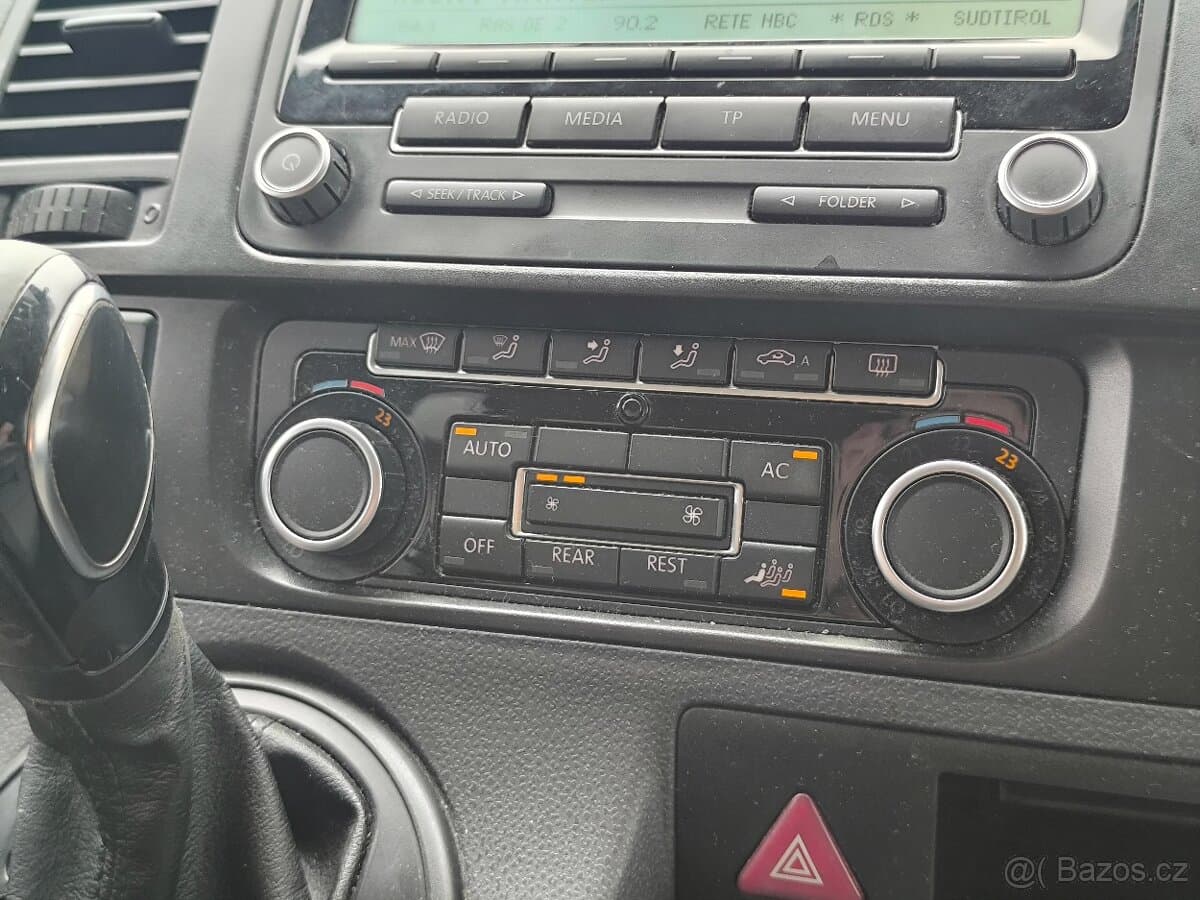 2011 Volkswagen CARAVELLE - 9