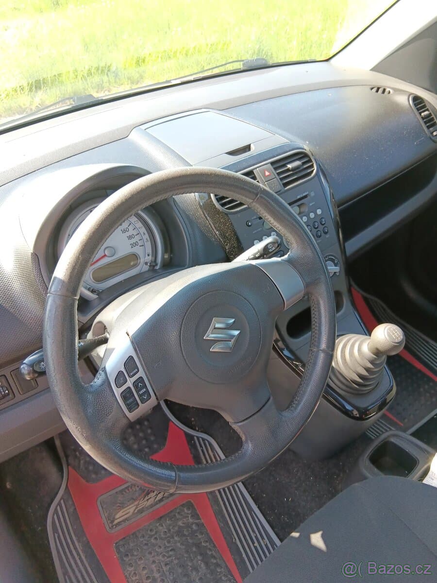2010 Suzuki SPLASH - 9