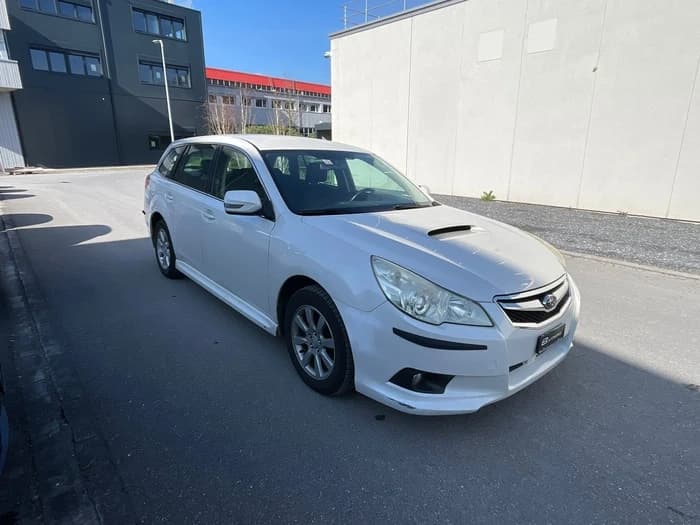 2010 Subaru LEGACY - 9