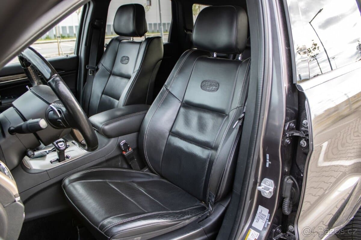 2015 Jeep CHEROKEE - 9