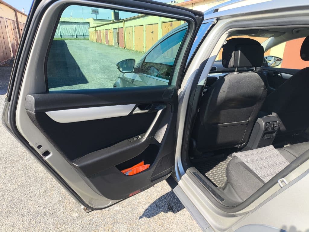 2014 Volkswagen PASSAT - 9