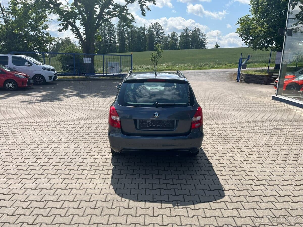 2010 Škoda FABIA - 9