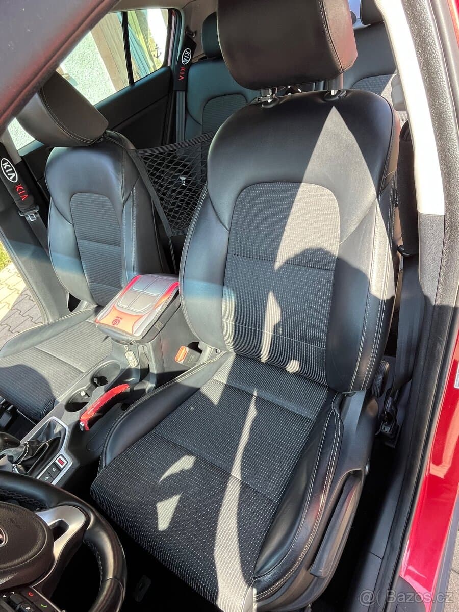 2017 Kia SPORTAGE - 9