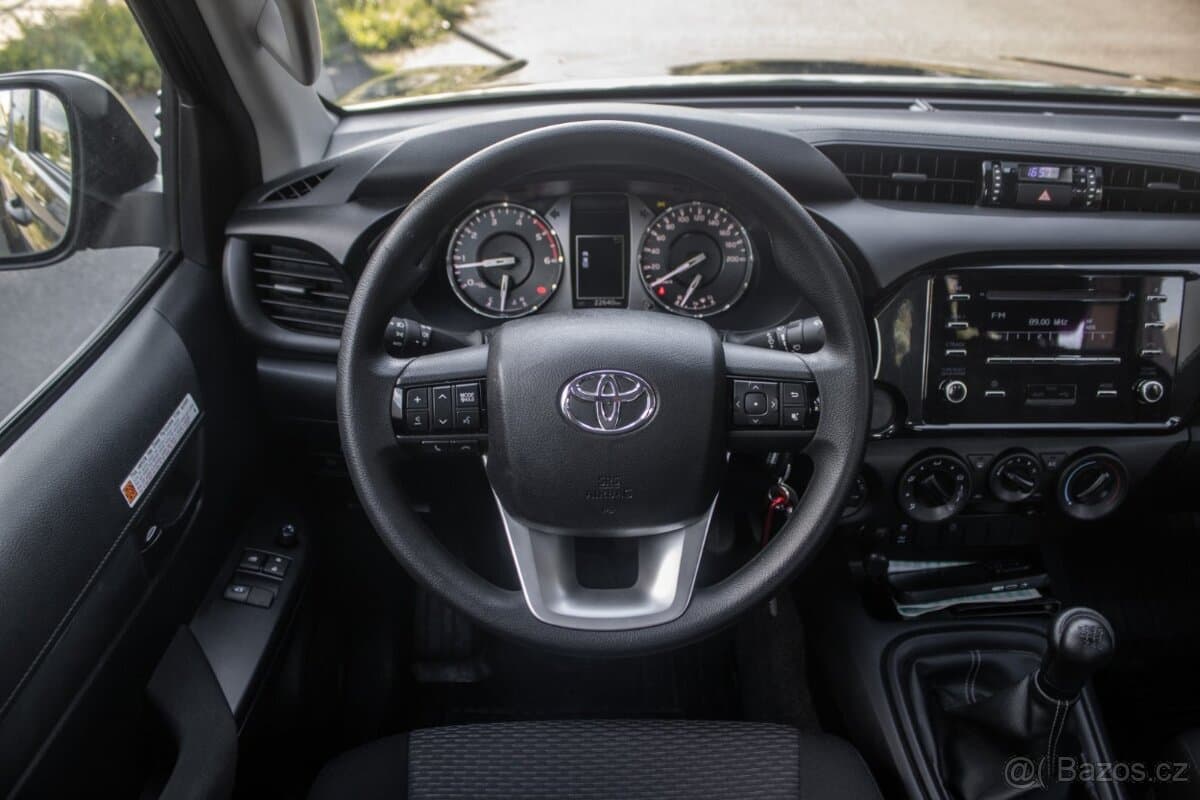 2021 Toyota HILUX - 9