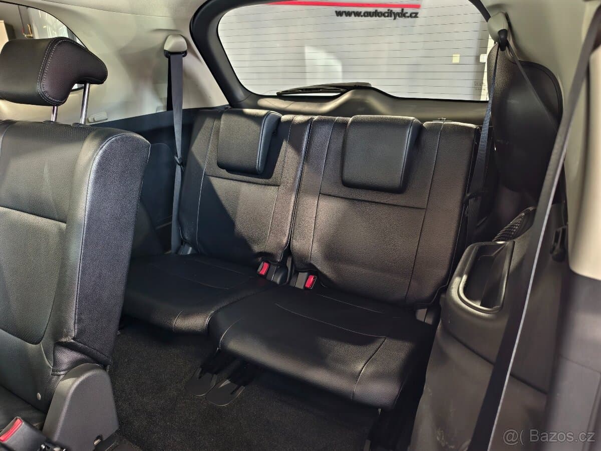 2012 Mitsubishi OUTLANDER - 9