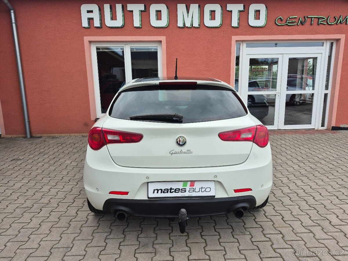 2010 Alfa Romeo GIULIETTA - 9