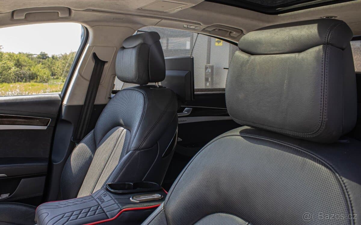 2012 Audi A8 - 9