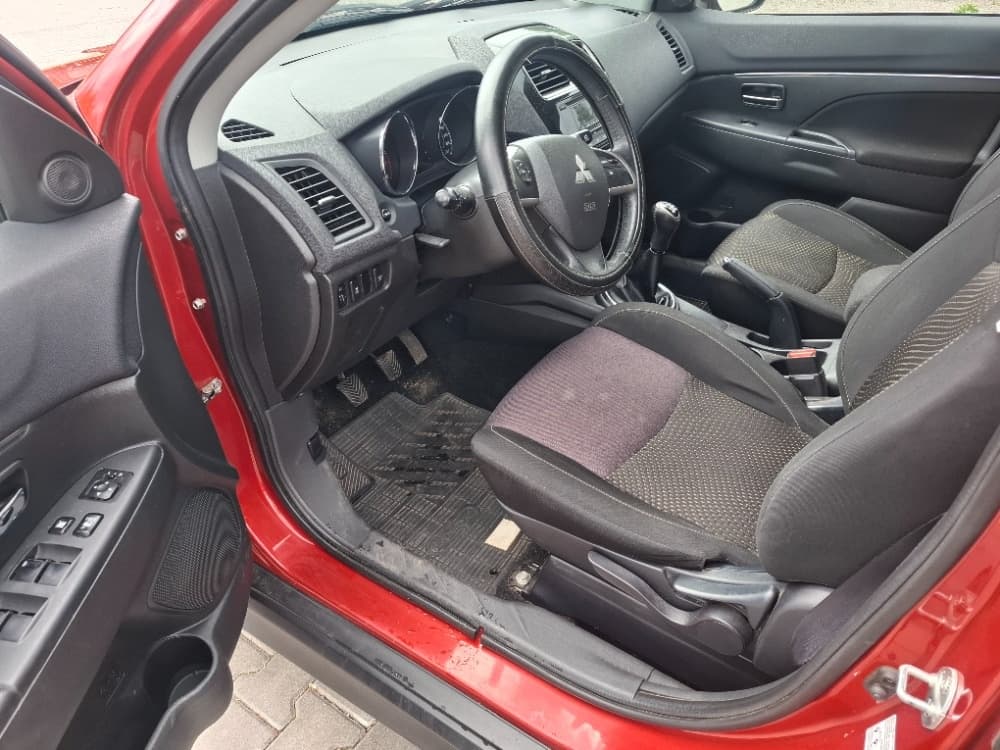 2015 Mitsubishi ASX - 9