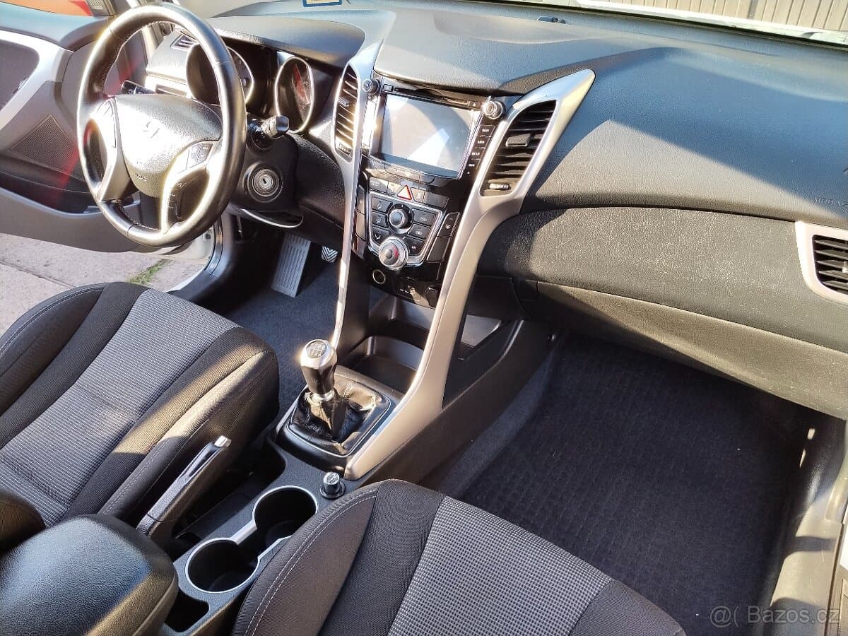 2012 Hyundai i30 - 9