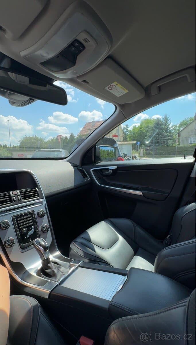 2016 Volvo XC60 - 9