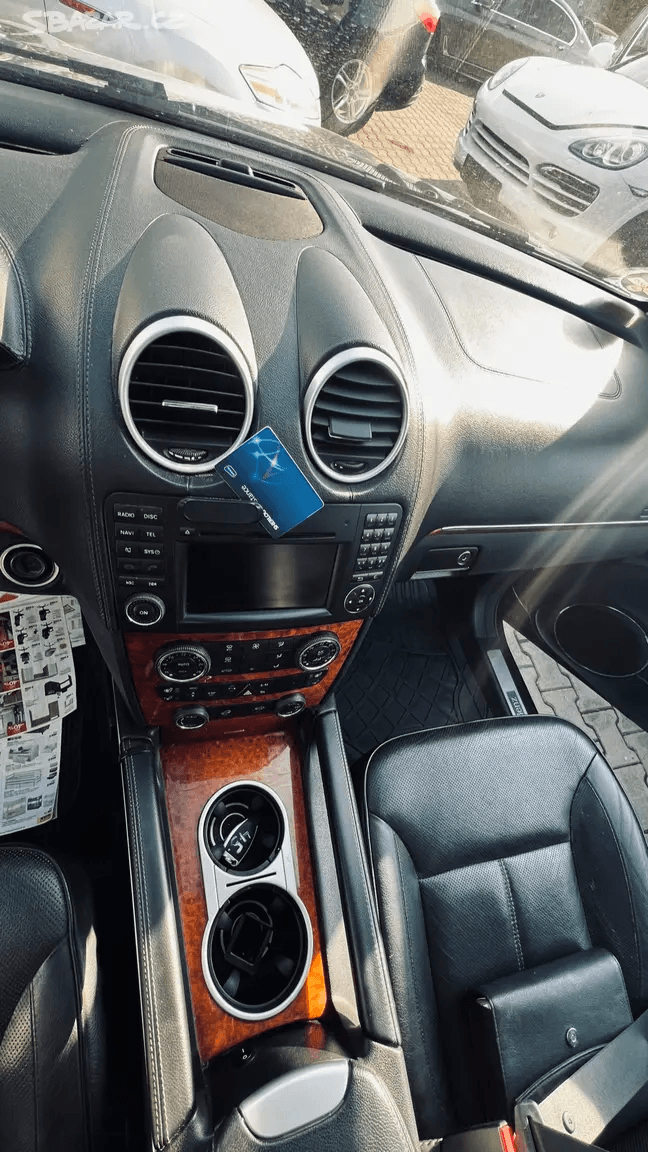 Mercedes-Benz GL - 9