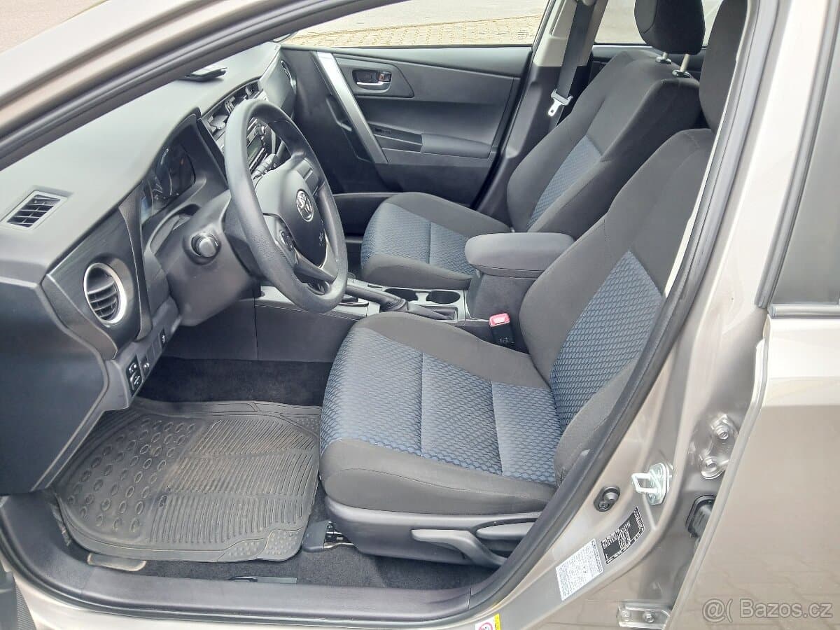 2014 Toyota AURIS - 9