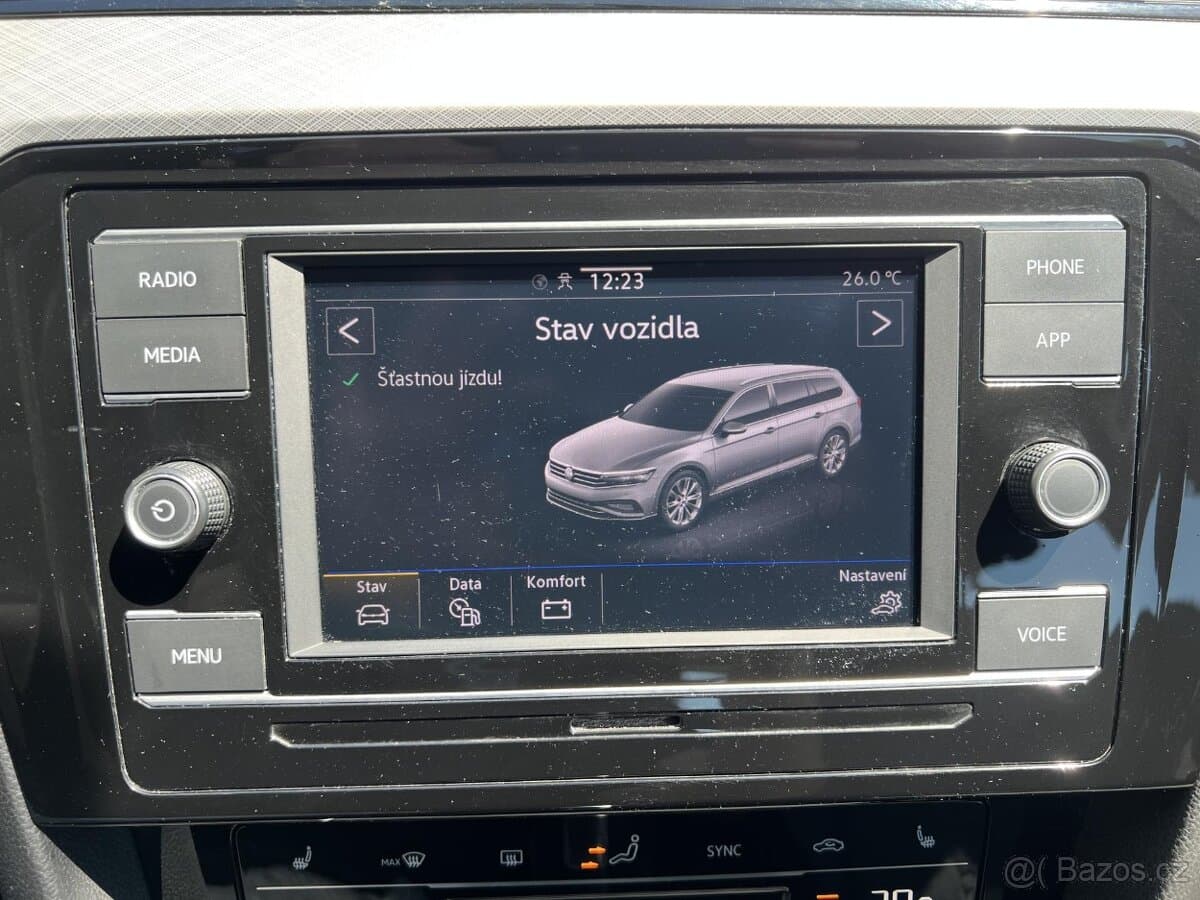 2024 Volkswagen PASSAT - 9