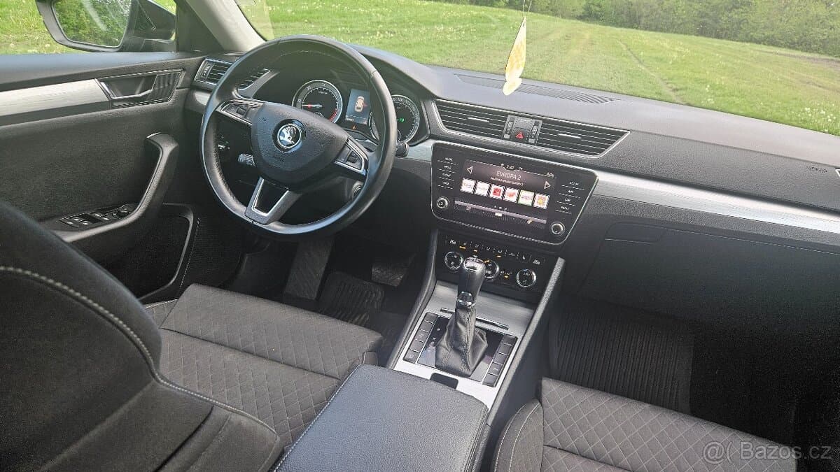 2019 Škoda SUPERB - 9