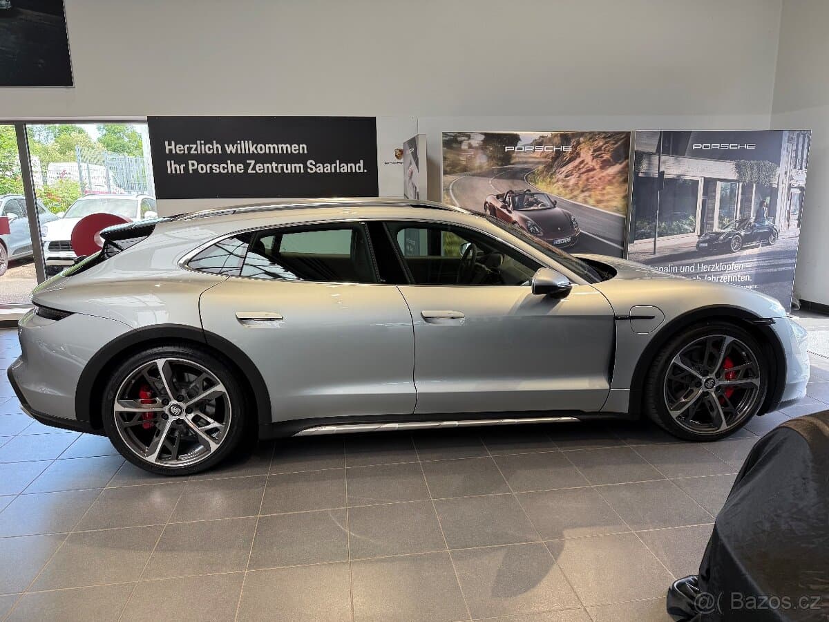 2021 Porsche TAYCAN - 9