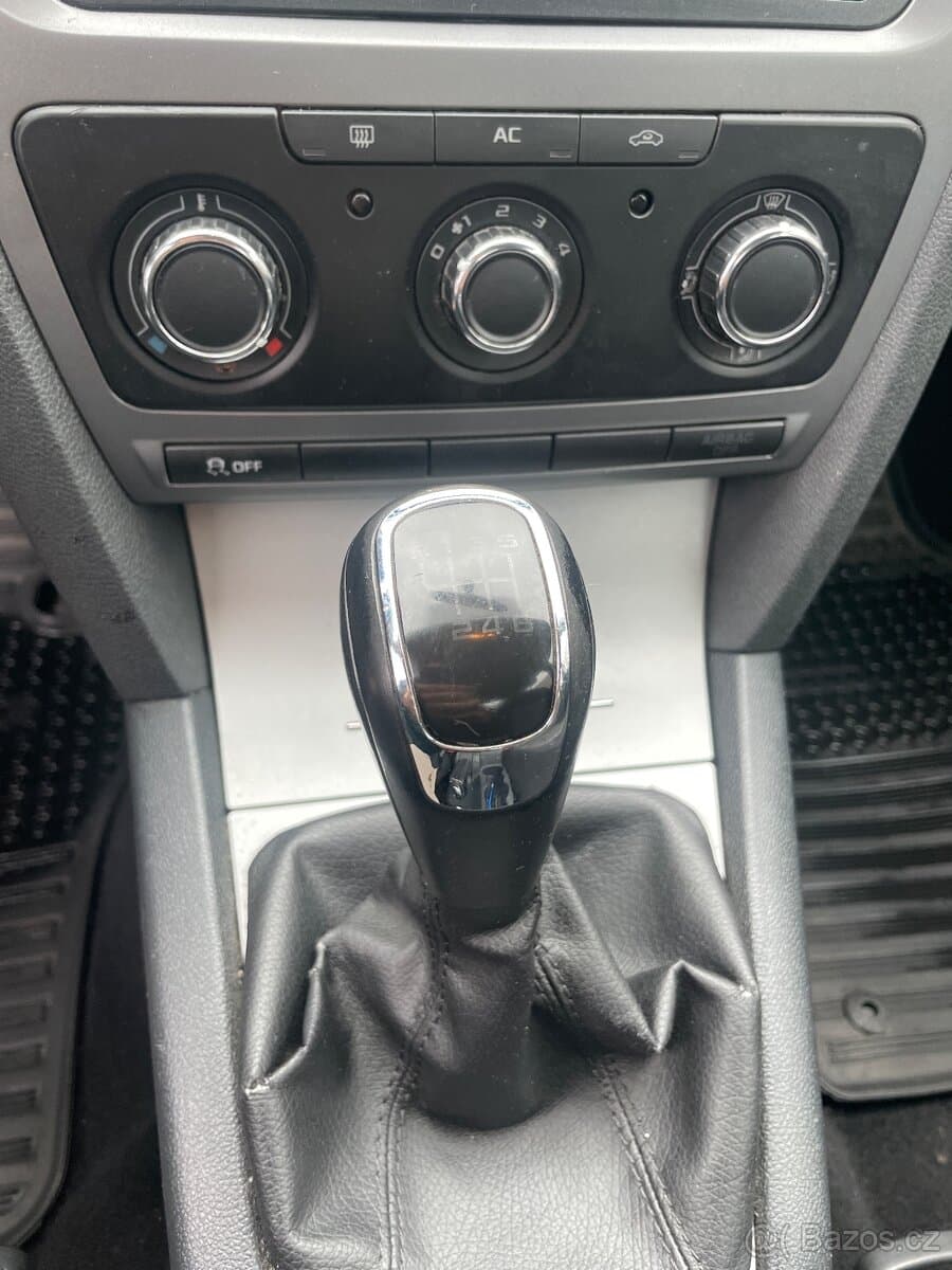 Škoda OCTAVIA - 9