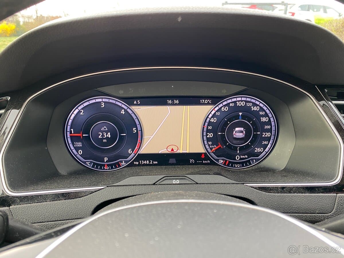 2015 Volkswagen PASSAT - 9