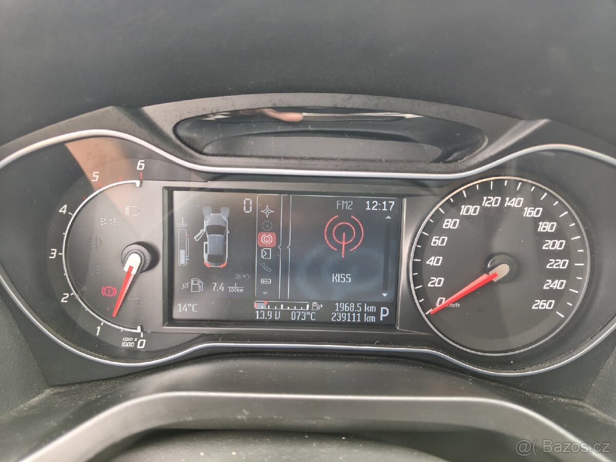 2012 Ford S-MAX - 9