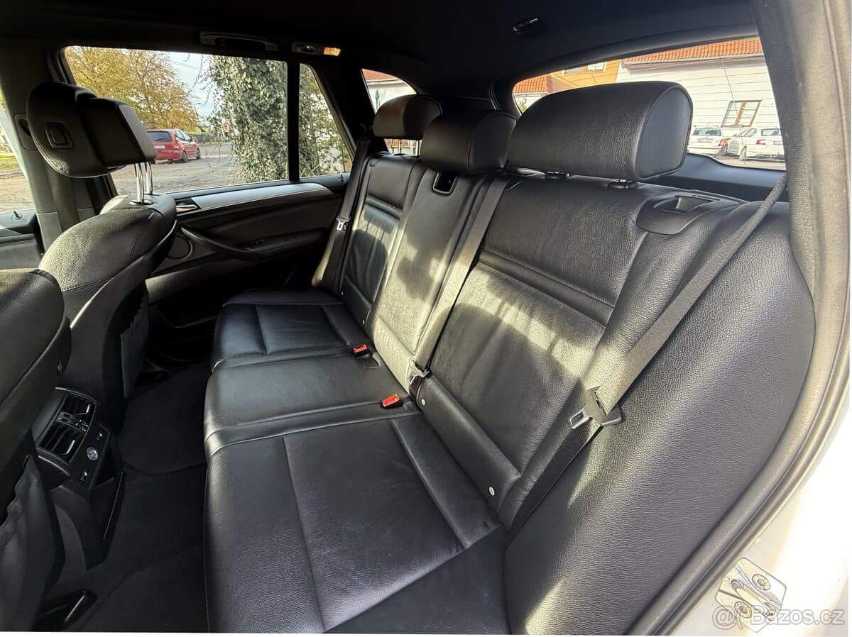 2011 BMW X5 - 9