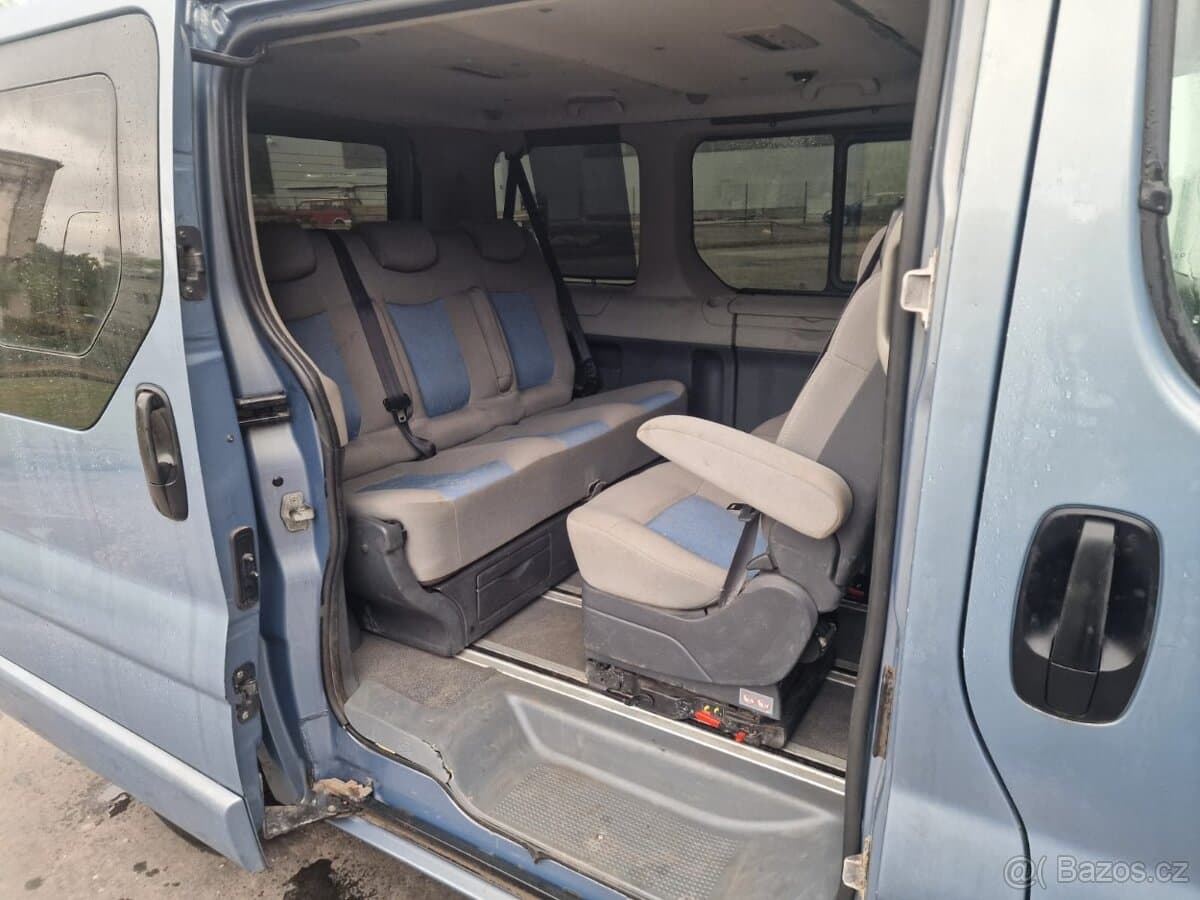 2008 Renault TRAFIC - 9