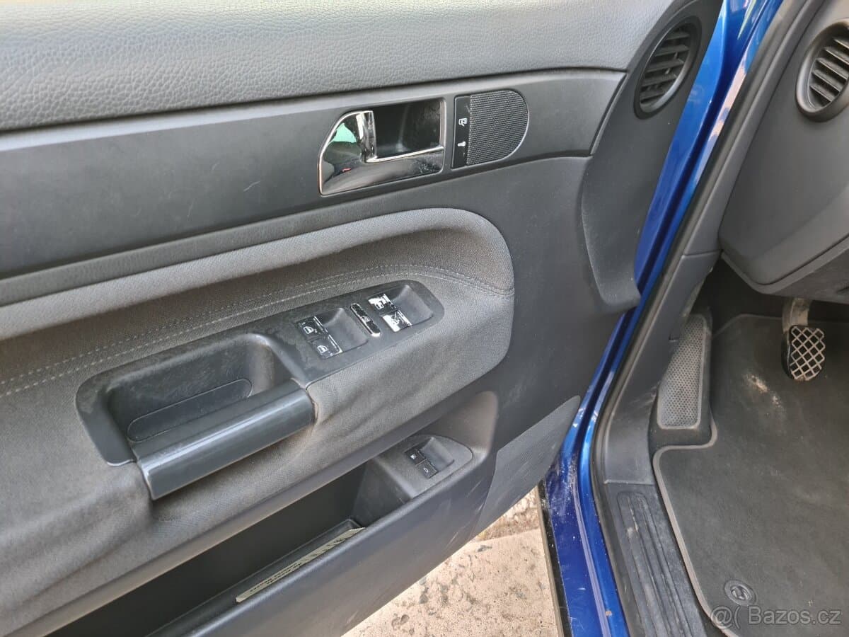2004 Volkswagen TOUAREG - 9
