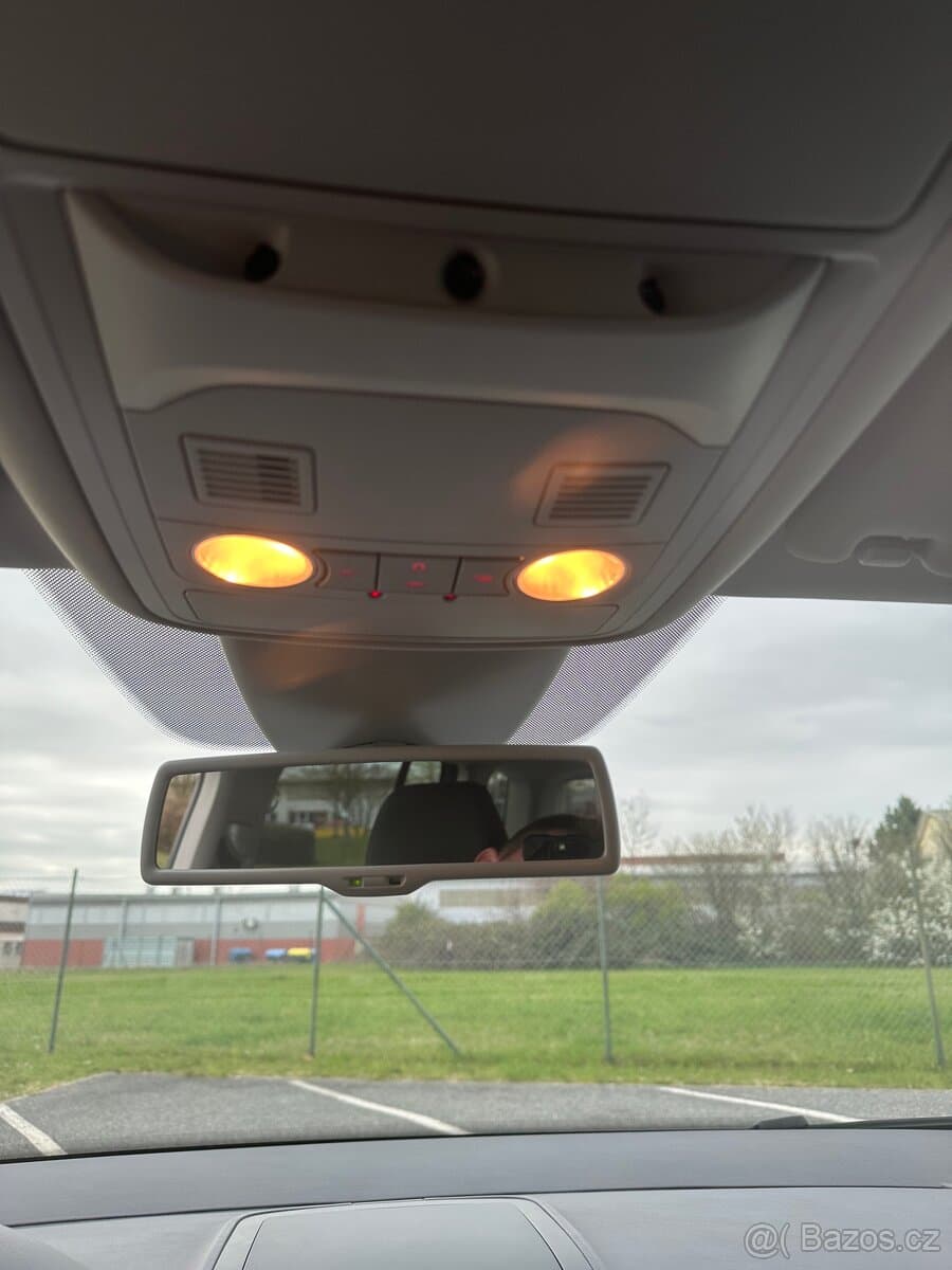 2011 Volkswagen TOURAN - 9
