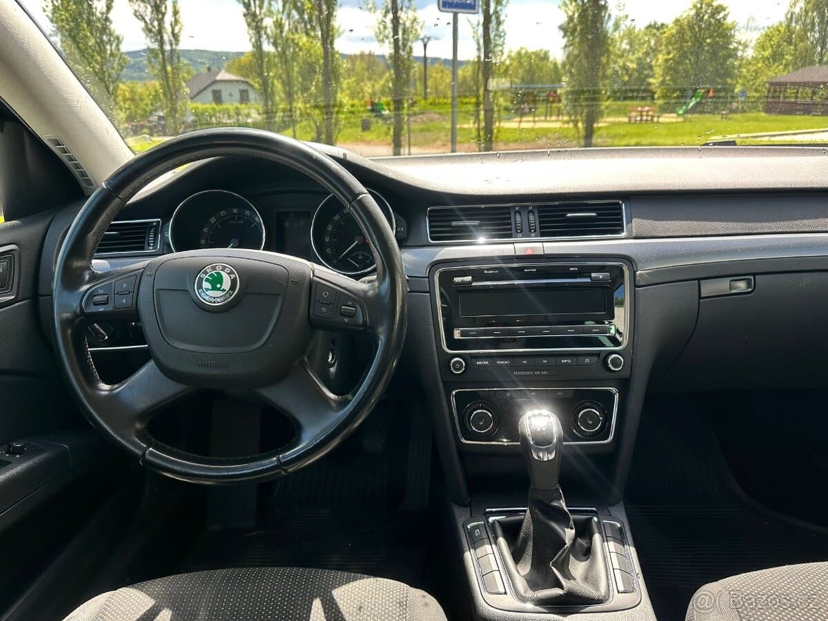 2011 Škoda SUPERB - 9