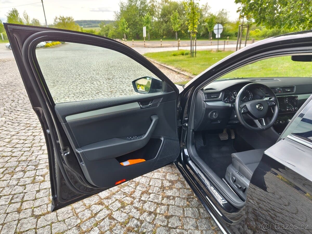 2018 Škoda SUPERB - 9