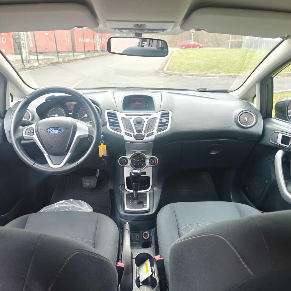 2012 Ford FIESTA - 9