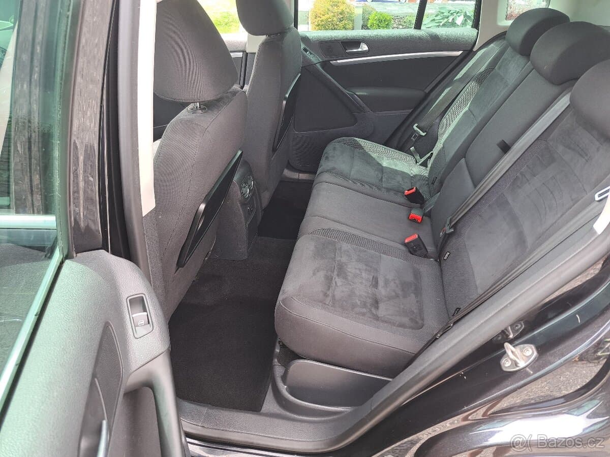2012 Volkswagen TIGUAN - 9
