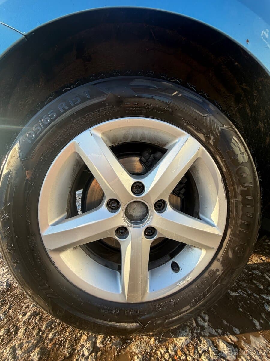 Volkswagen GOLF - 9