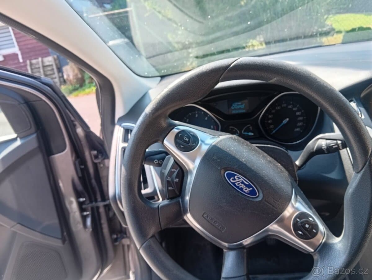 Ford FOCUS - 9