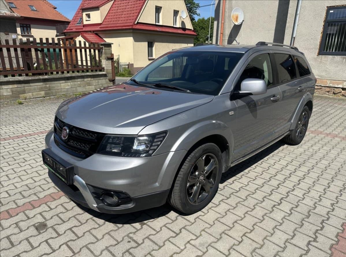 2016 Fiat FREEMONT - 9