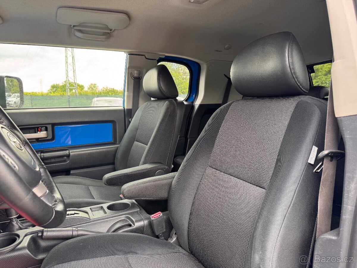 2008 Toyota FJ - 9