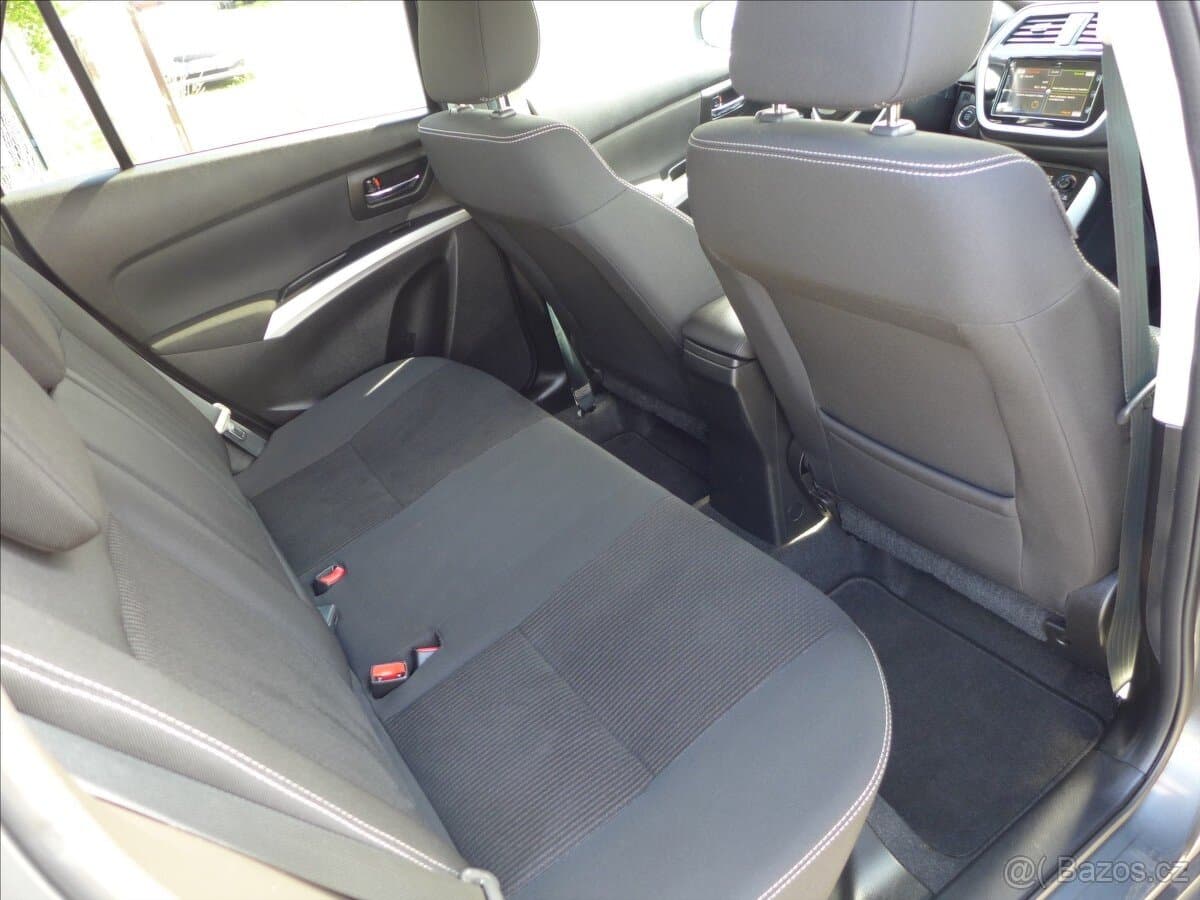 2016 Suzuki S-CROSS - 9