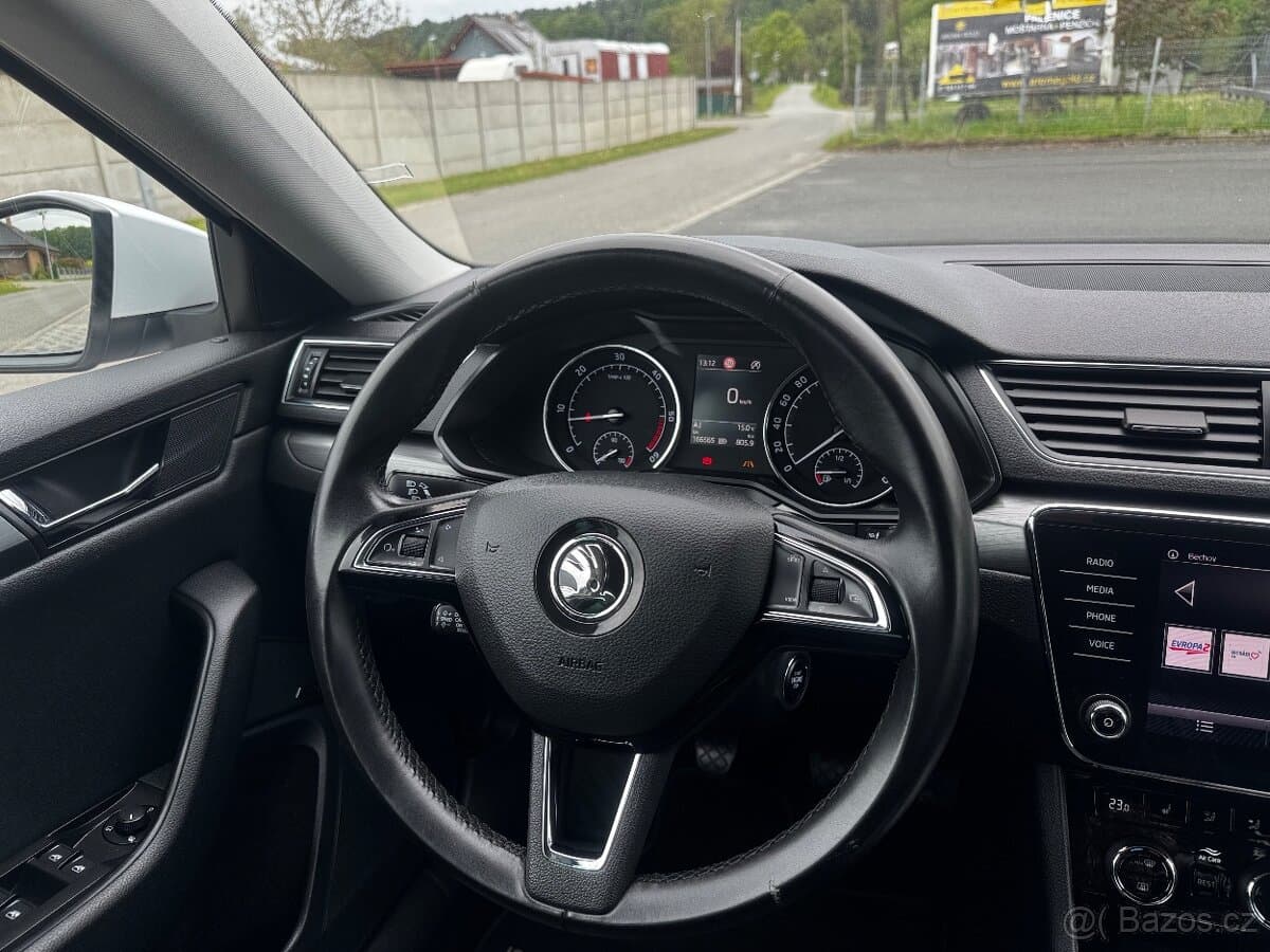 2018 Škoda SUPERB - 9