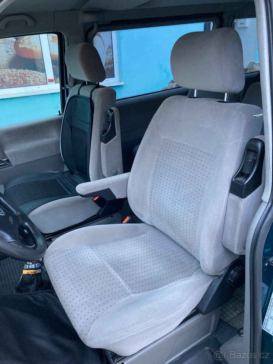 2000 Volkswagen CARAVELLE - 9